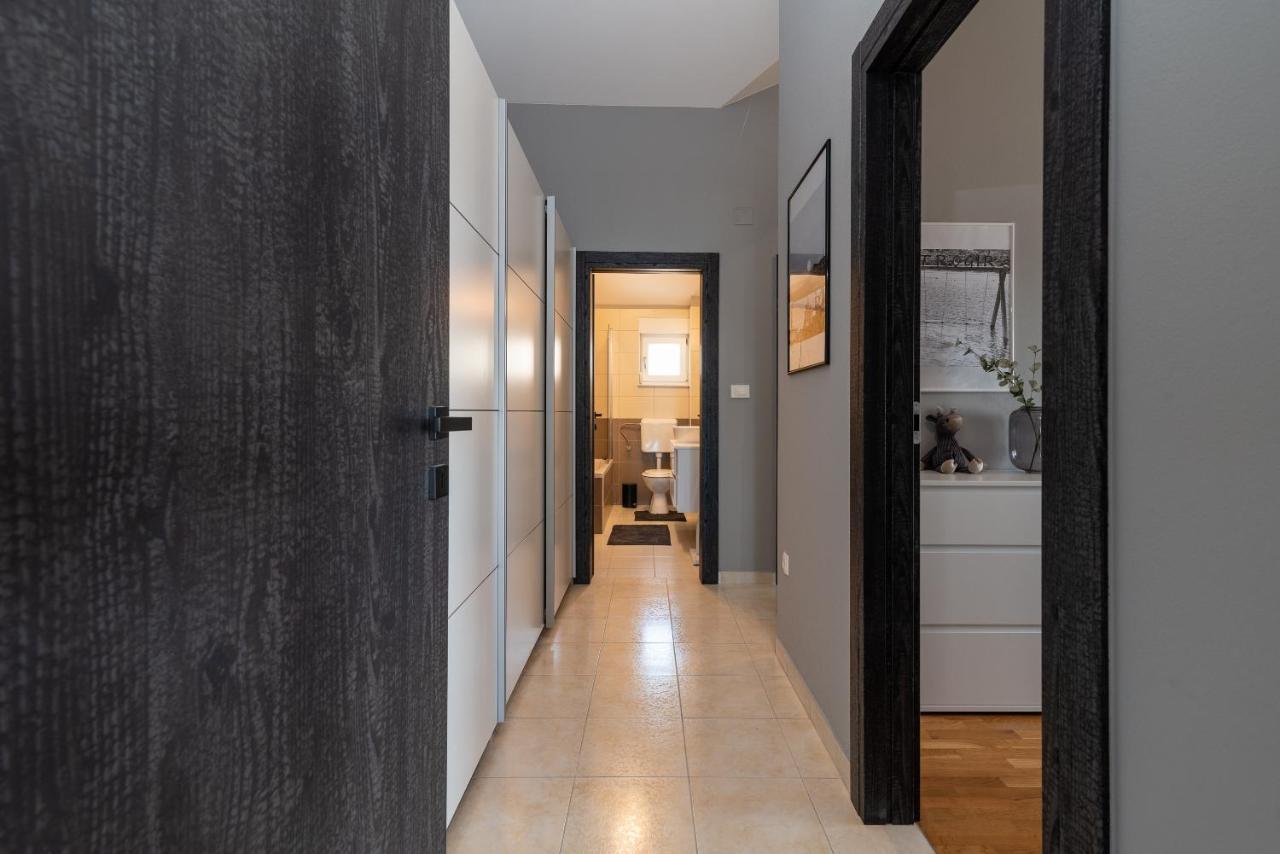 Apartment No. 8 Trogir Bagian luar foto