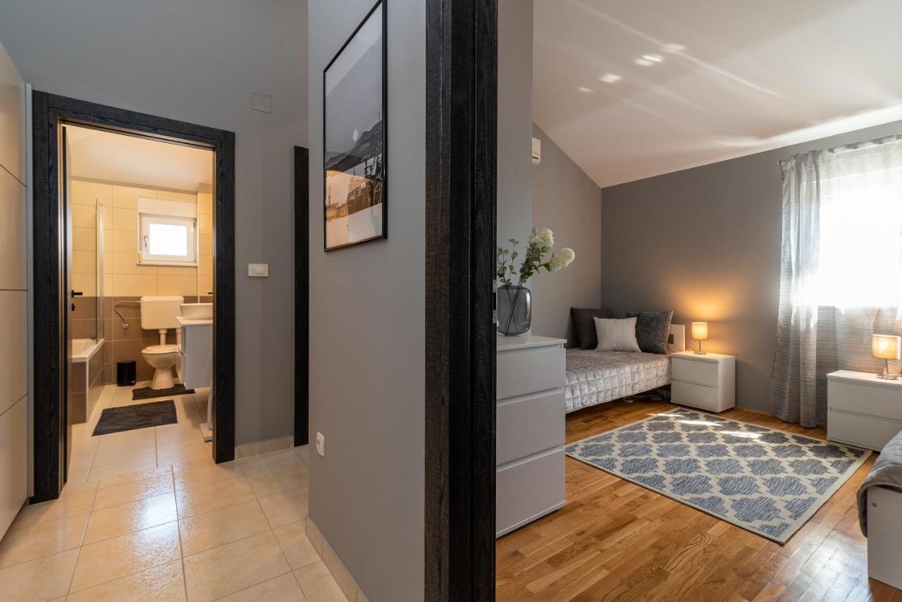 Apartment No. 8 Trogir Bagian luar foto